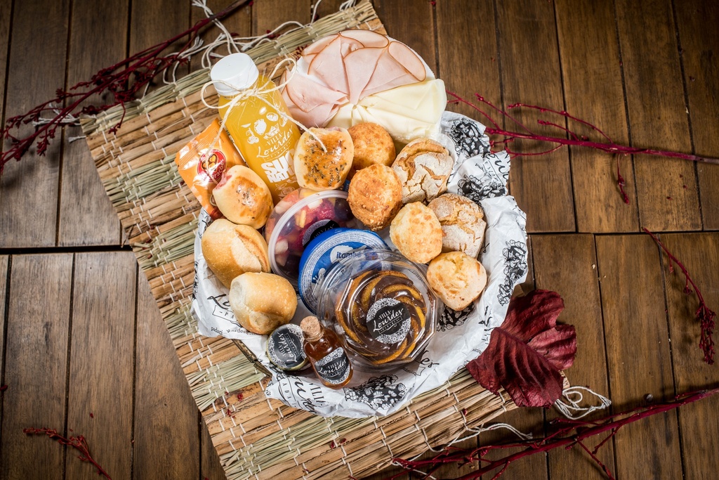 CESTA DE CAFÉ DA MANHÃ TRADICIONAL