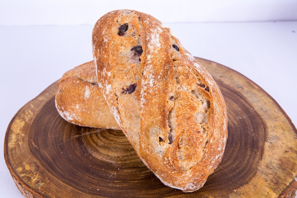 PÃO AZEITONA PRETA COM LIMÃO SICILIANO